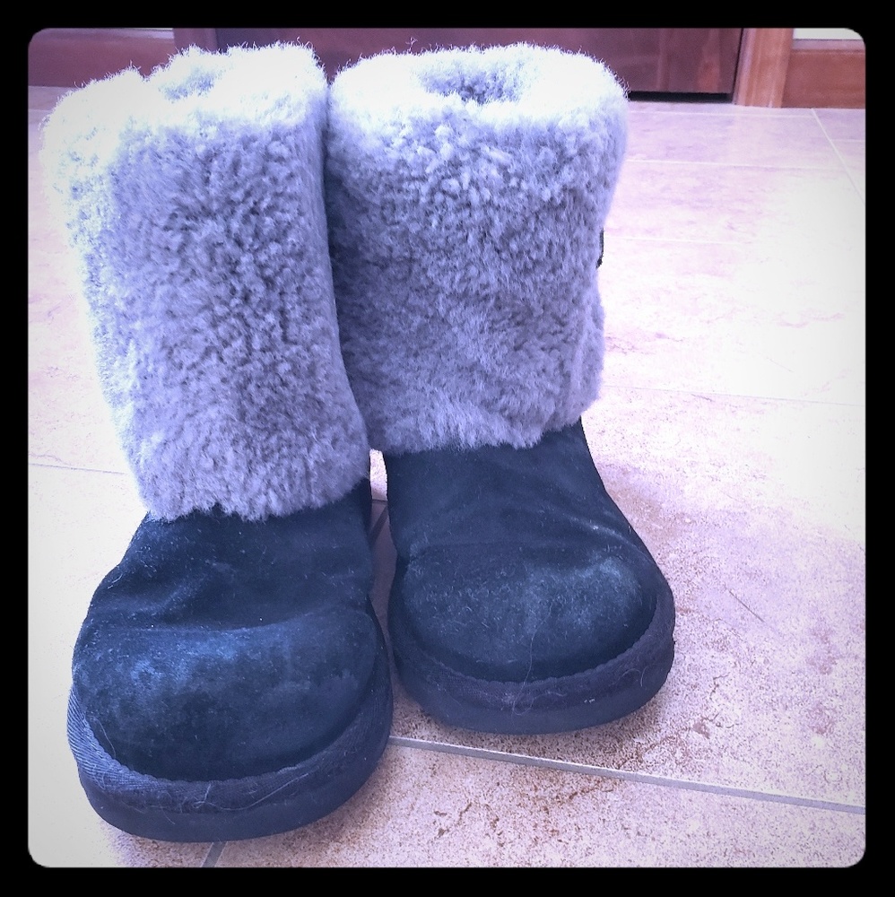 Girls ugg 3